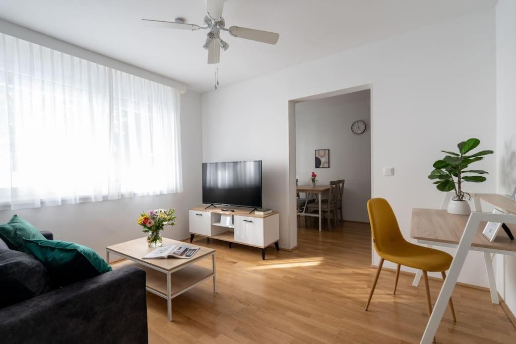 1Br Haven With Swift City Access By Hm Vienne Extérieur photo