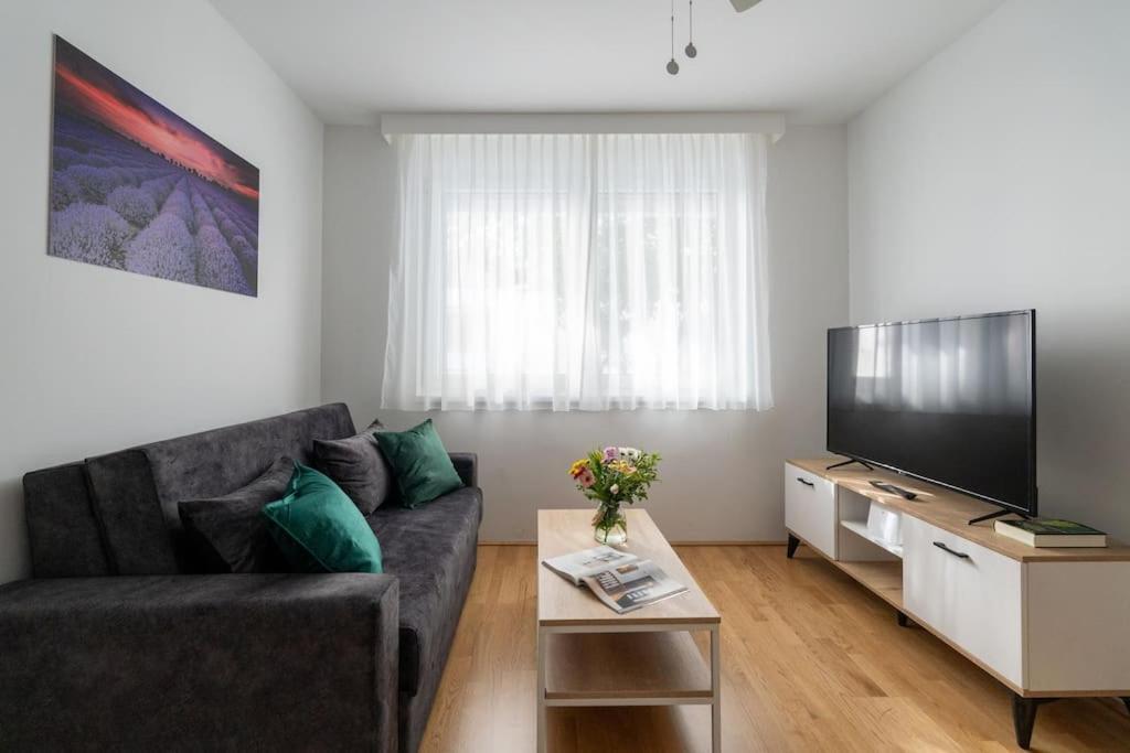 1Br Haven With Swift City Access By Hm Vienne Extérieur photo