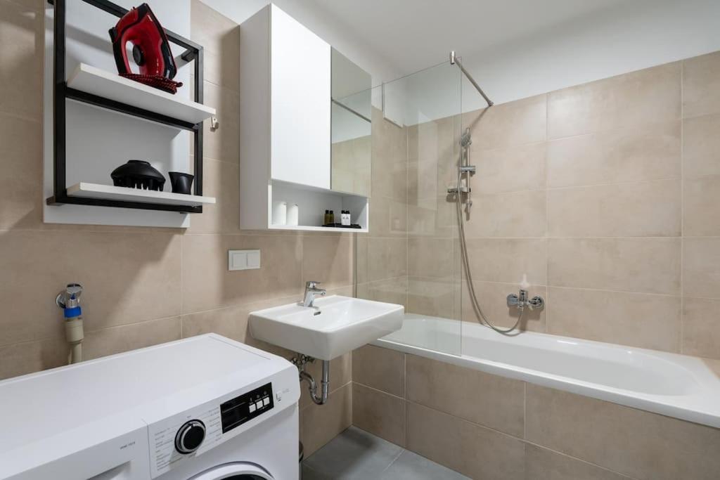 1Br Haven With Swift City Access By Hm Vienne Extérieur photo